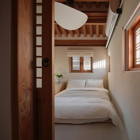 The Korean Traditional Hanok In Downtown Seoul For Convenient Public Transportation - Seoul Ari Exterior foto